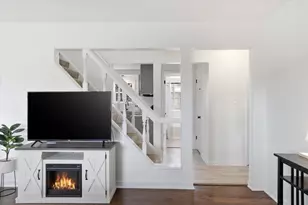 3261 N 86th St, Milwaukee, WI 53222 - Photo 6