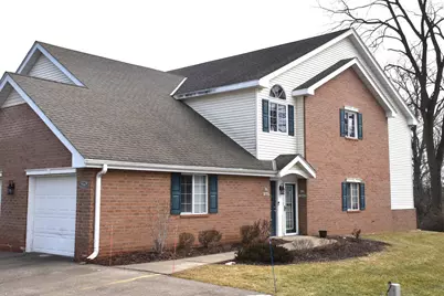 S77W19447  Lakewood Dr #21, Muskego, WI 53150 - Photo 2