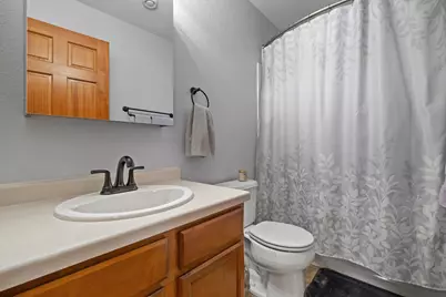 6427  San Marino Dr, Racine, WI 53406 - Photo 32