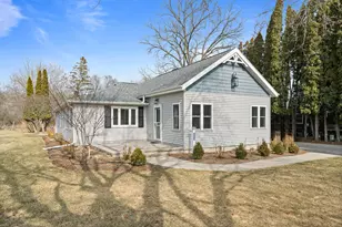 132 Fontana Ave, Fontana, WI 53125 - Photo 92