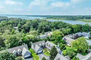 1722 Journeys Dr, Delafield, WI 53029 - Photo 44