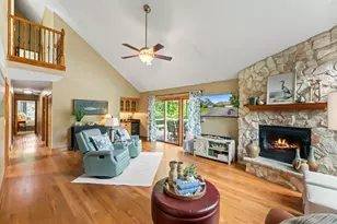 1722 Journeys Dr, Delafield, WI 53029 - Photo 10