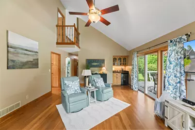 1722  Journeys Dr, Delafield, WI 53029 - Photo 14