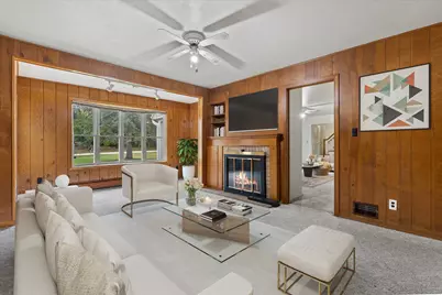 9370 S 46th St, Franklin, WI 53132 - Photo 8