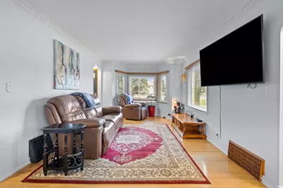 5422 S 43rd St, Greenfield, WI 53221 - Photo 6