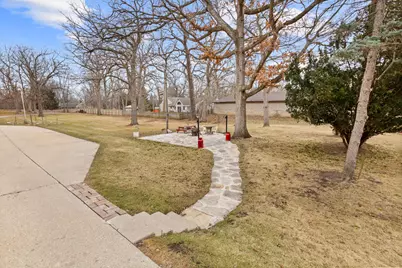 5422 S 43rd St, Greenfield, WI 53221 - Photo 20