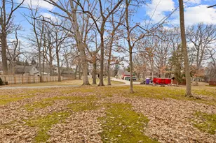 5422 S 43rd St, Greenfield, WI 53221 - Photo 26