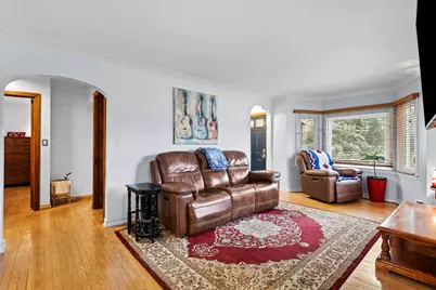 5422 S 43rd St, Greenfield, WI 53221 - Photo 2