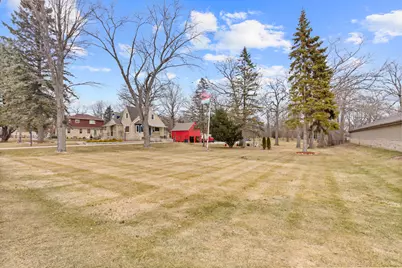 5422 S 43rd St, Greenfield, WI 53221 - Photo 28