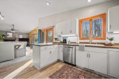 1130  Green Tree Rd, West Bend, WI 53090 - Photo 8