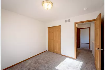 8679  Old Green Bay Rd, Pleasant Prairie, WI 53158 - Photo 18