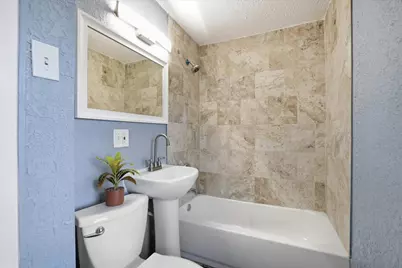 2148 S 91st St, West Allis, WI 53227 - Photo 12