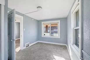 2148 S 91st St, West Allis, WI 53227 - Photo 14