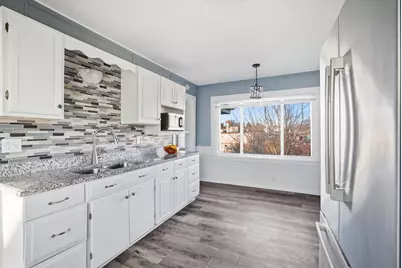 2148 S 91st St, West Allis, WI 53227 - Photo 4