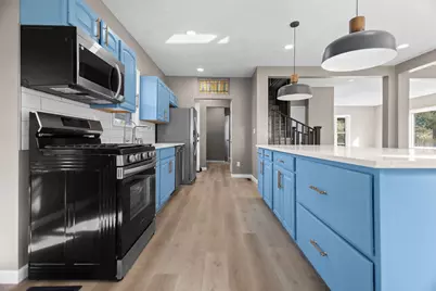 1436 W Fiesta Ln, Mequon, WI 53092 - Photo 10