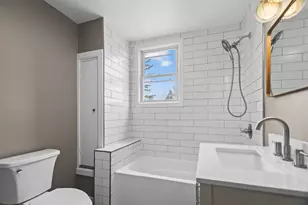 1436 W Fiesta Ln, Mequon, WI 53092 - Photo 26