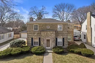726 Orchard St, Racine, WI 53405 - Photo 2