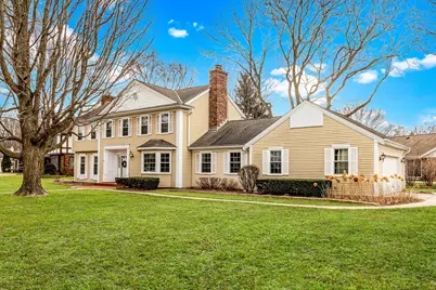 18665  Le Chateau Dr, Brookfield, WI 53045 - Photo 2