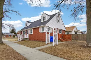 1724 39th St, Kenosha, WI 53140 - Photo 4