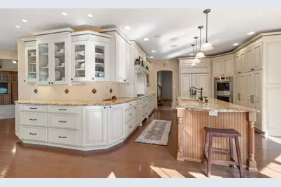 1616  Golf View Dr, Sheboygan, WI 53083 - Photo 12