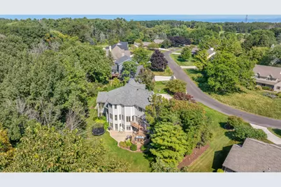 1616  Golf View Dr, Sheboygan, WI 53083 - Photo 38