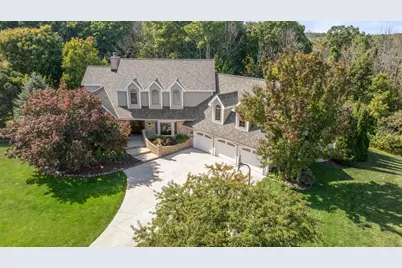 1616  Golf View Dr, Sheboygan, WI 53083 - Photo 1