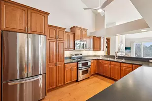 445 Sunset Trail, Hartland, WI 53029 - Photo 4