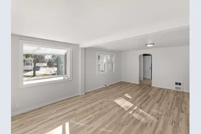 1328 N 36th St, Sheboygan, WI 53081 - Photo 10