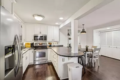 1108 N Milwaukee St #212, Milwaukee, WI 53202 - Photo 2