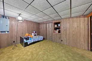 W166N10436 Surrey Dr, Germantown, WI 53022 - Photo 28