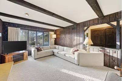 W166N10436  Surrey Dr, Germantown, WI 53022 - Photo 4