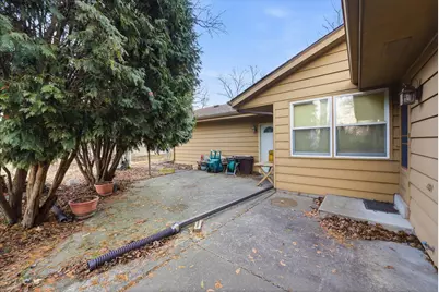 W166N10436  Surrey Dr, Germantown, WI 53022 - Photo 34