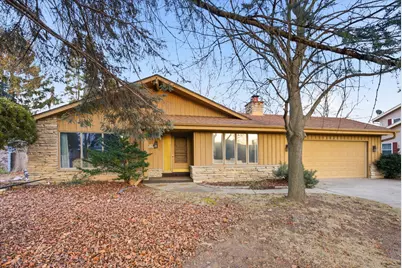 W166N10436  Surrey Dr, Germantown, WI 53022 - Photo 30