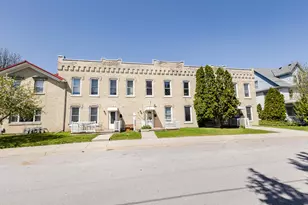 222 Margaret St, Watertown, WI 53098 - Photo 2