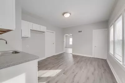 2211 S 12th St, Milwaukee, WI 53215 - Photo 14