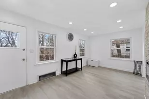 8630 W Lancaster Ave, Milwaukee, WI 53225 - Photo 10