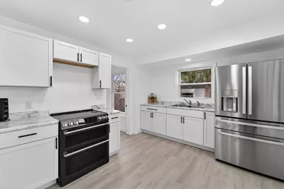 8630 W Lancaster Ave, Milwaukee, WI 53225 - Photo 6