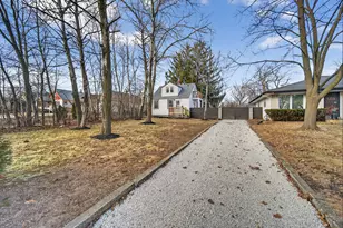 8630 W Lancaster Ave, Milwaukee, WI 53225 - Photo 4