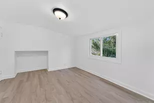8630 W Lancaster Ave, Milwaukee, WI 53225 - Photo 18