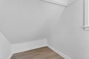 8630 W Lancaster Ave, Milwaukee, WI 53225 - Photo 14