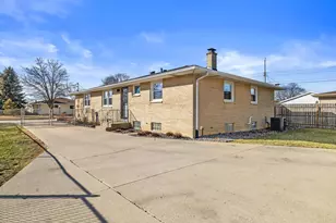 2219 17th Ave, Kenosha, WI 53140 - Photo 26