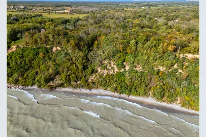 13600 N Lake Shore Dr, Mequon, WI 53092 - Photo 2