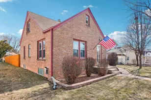 2352 S 80th St, West Allis, WI 53219 - Photo 54