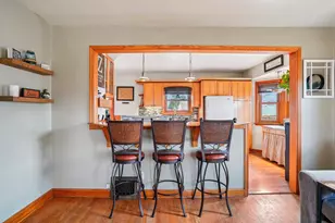 2352 S 80th St, West Allis, WI 53219 - Photo 8
