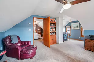 2352 S 80th St, West Allis, WI 53219 - Photo 28