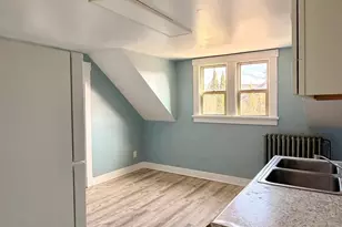 2011 Madison St, Manitowoc, WI 54220 - Photo 6