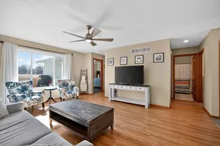 355 Sunny Hill Dr, Elkhorn, WI 53121 - Photo 4