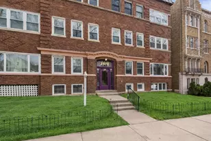 2572 N Prospect Ave, Milwaukee, WI 53211 - Photo 2