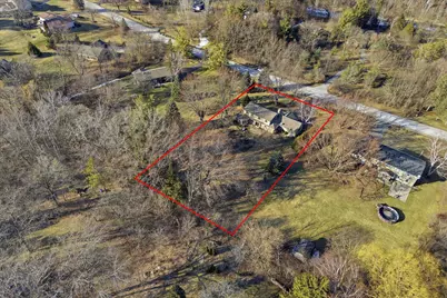 7453  Devonshire Dr, Cedarburg, WI 53012 - Photo 50