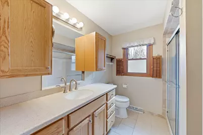 7453  Devonshire Dr, Cedarburg, WI 53012 - Photo 16